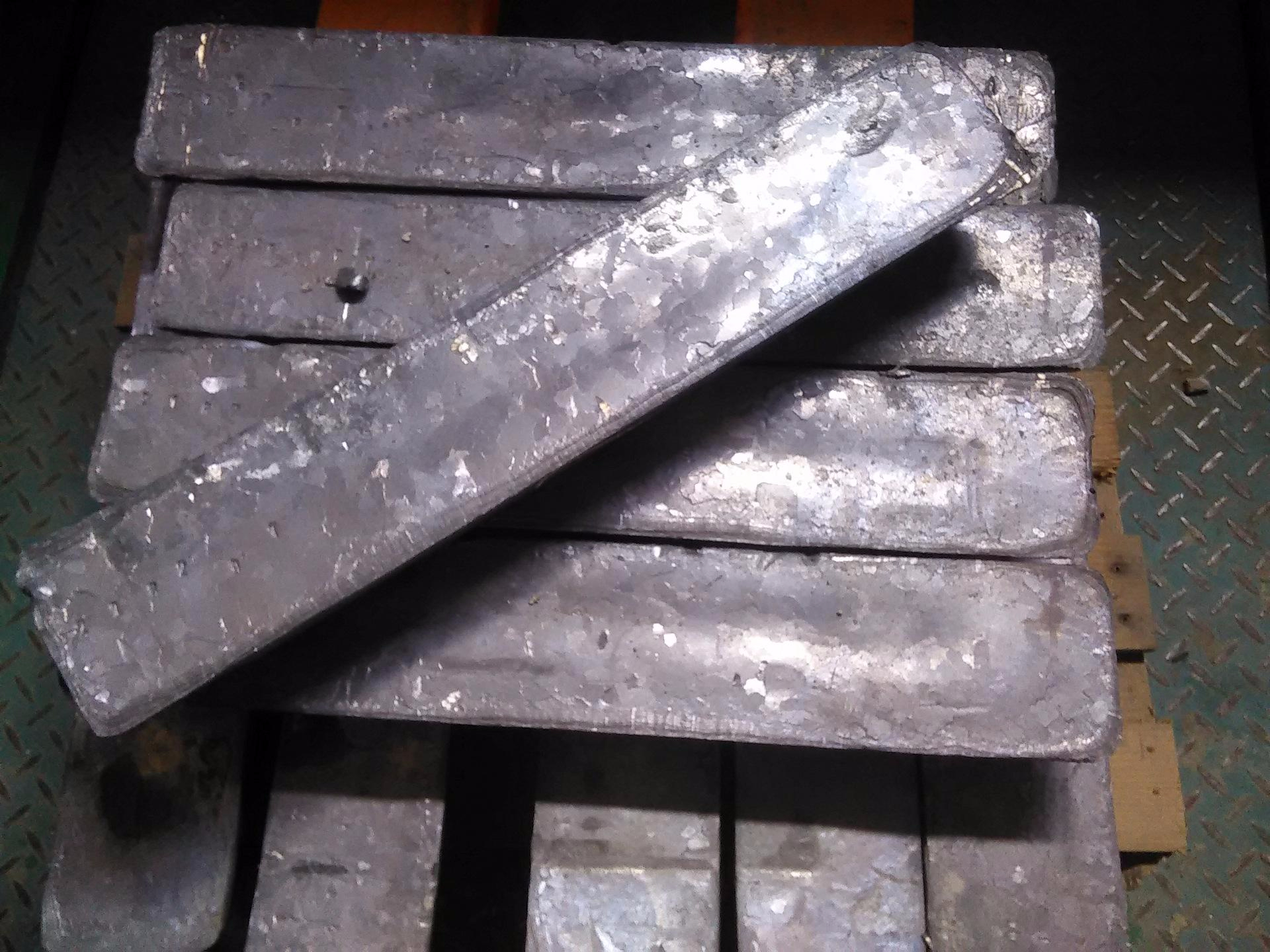 铅锭